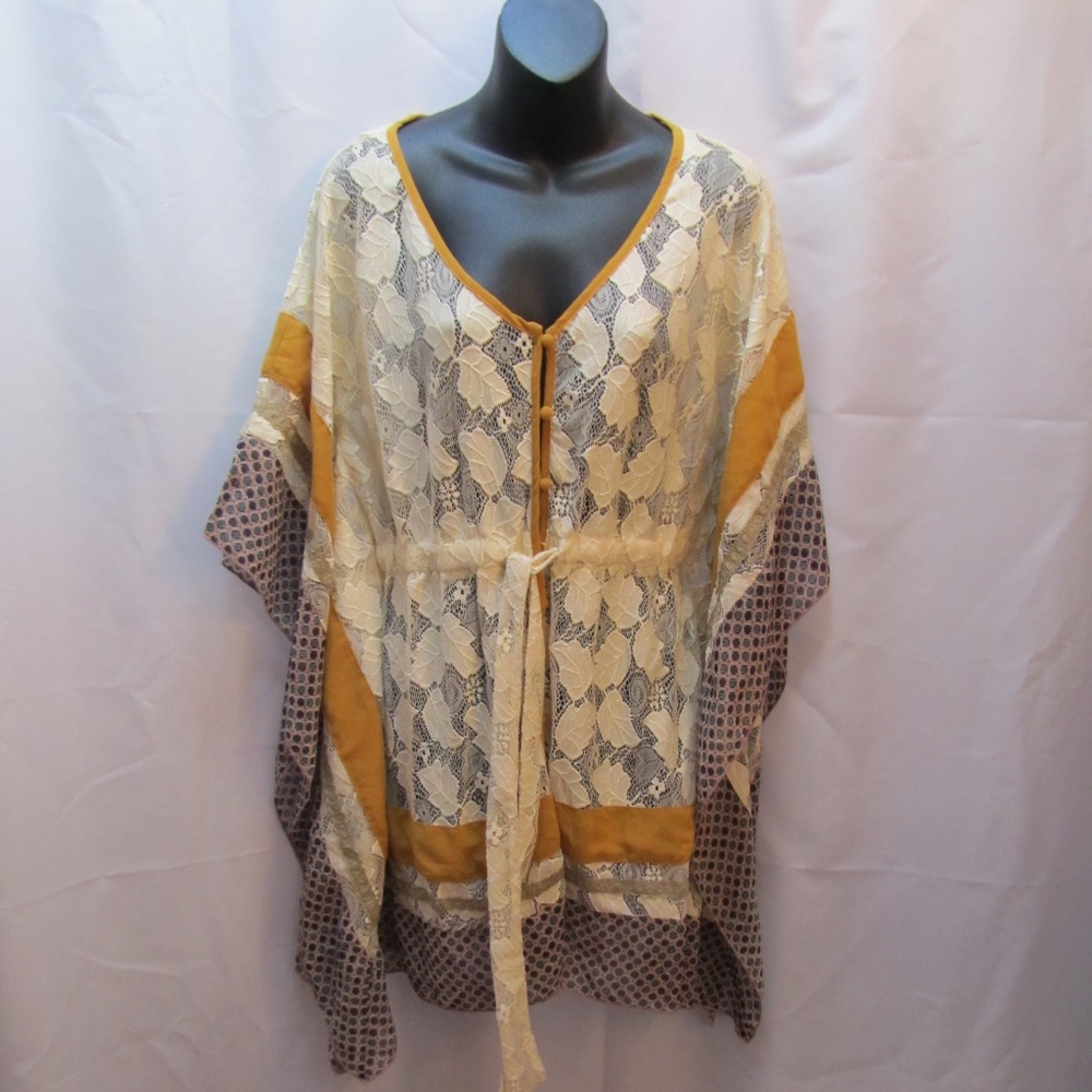 Ryu By Anthropologie Kimono Sleeved Lace Top